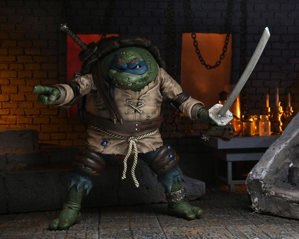 Universal Monsters x Teenage Mutant Ninja Turtles Action Figure Ultimate Leonardo as The Hunchback 18 cm 0634482541869