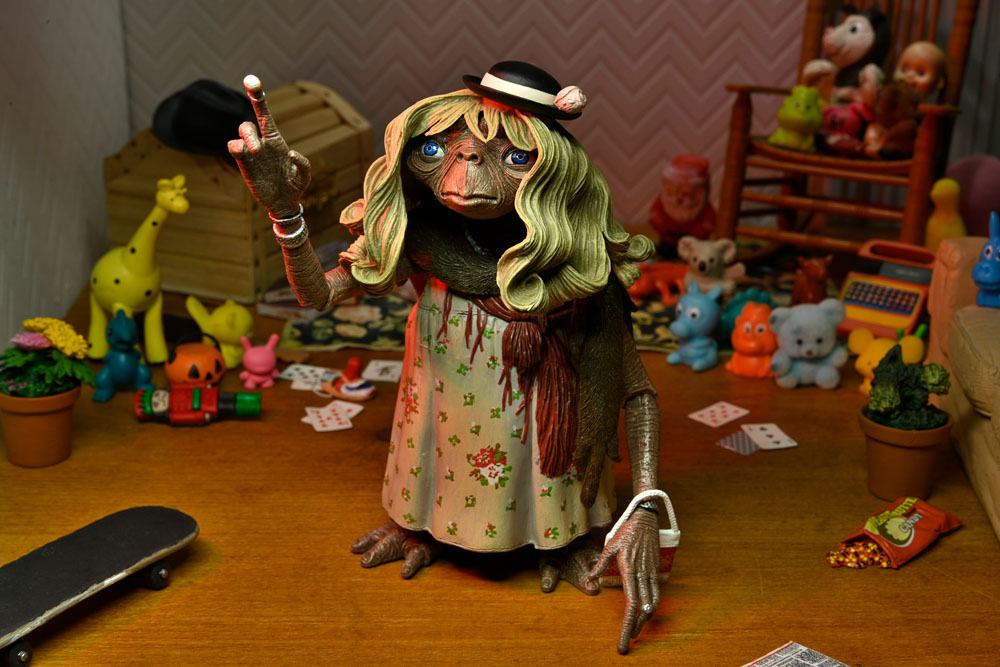 E.T. the Extra-Terrestrial Action Figure Ulti 0634482550779