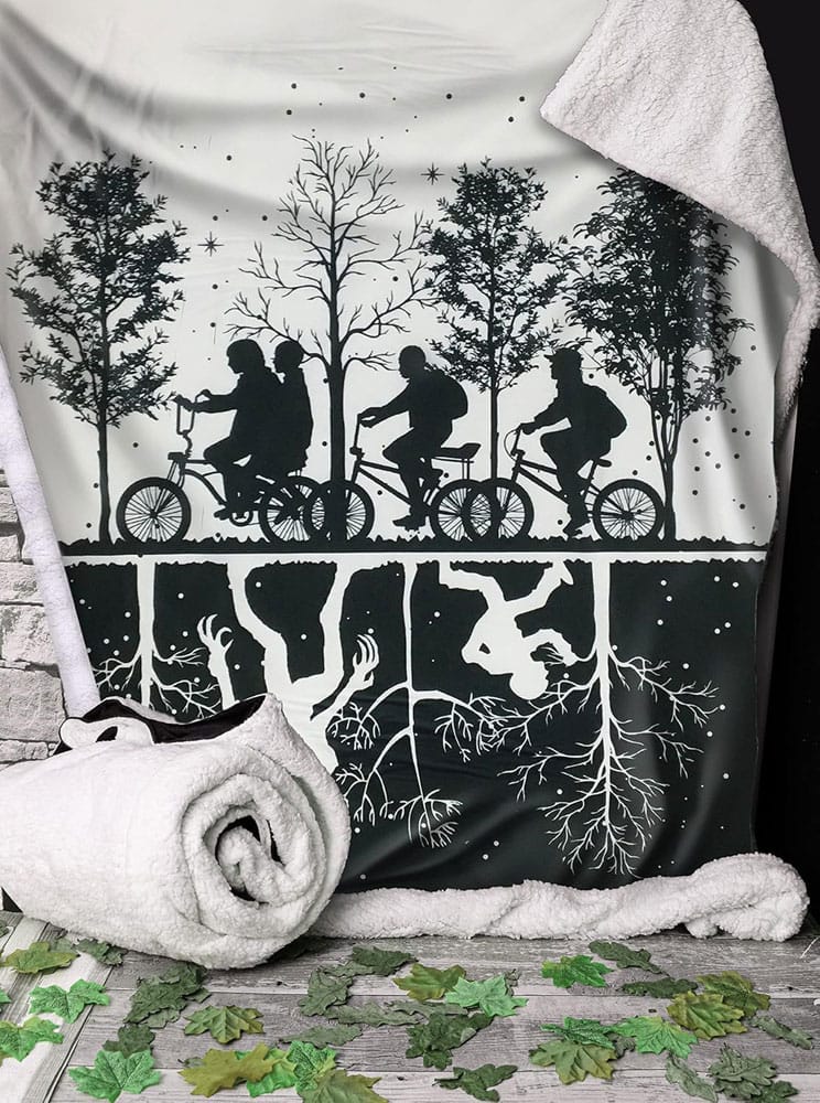 Stranger Things Throw Blanket Black & White 100 x 150 cm  0801269149628