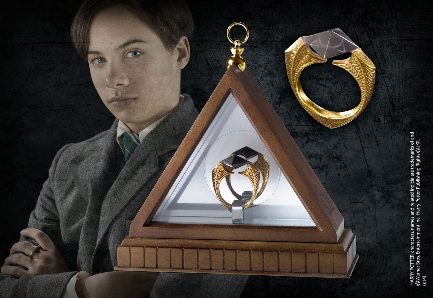 Harry Potter Replica 1/1 Lord Voldemort´s Horcrux Ring (gold-plated) 812370010745