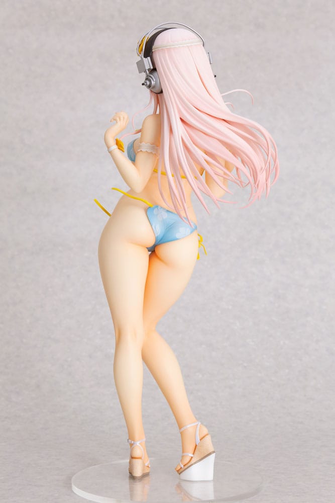 Super Sonico Statue 1/4.5 Super Sonico Summer Vacation Ver. 35 cm 4582292603580