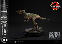 Jurassic World: The Lost World Statue 1/15 T-Rex Cliff Attack Bonus Version 53 cm 4582647121011