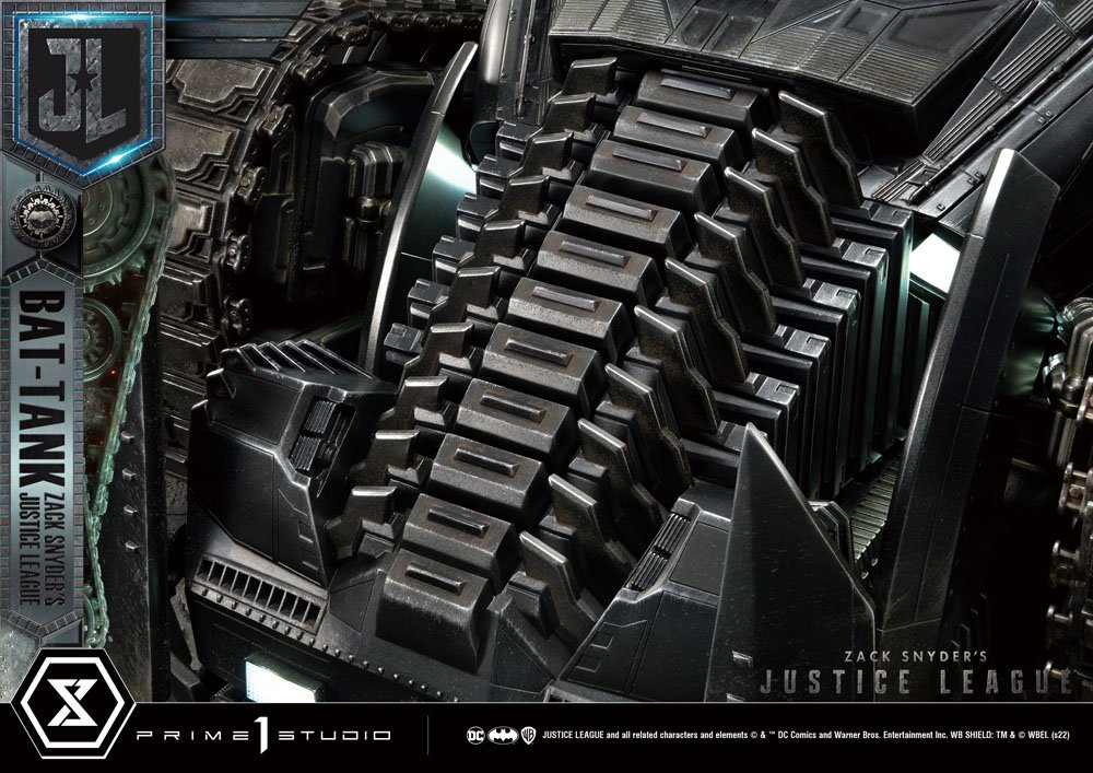 Zack Snyder's Justice League Museum Masterline Diorama Bat-Tank 36 cm 4580708042107