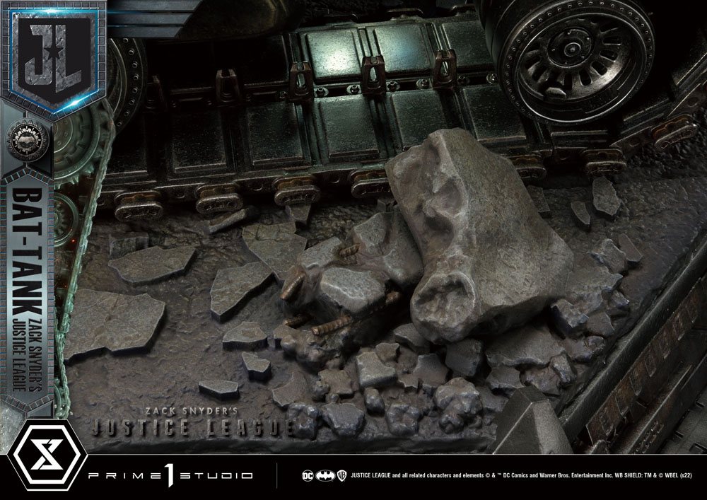 Zack Snyder's Justice League Museum Masterline Diorama Bat-Tank 36 cm 4580708042107