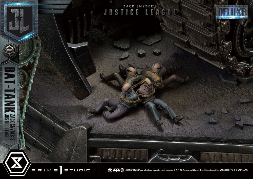 Zack Snyder's Justice League Museum Masterline Diorama Bat-Tank Deluxe Version 36 cm 4580708042114