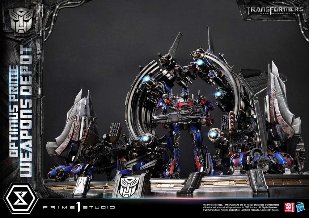 Transformers: Dark of the Moon (Film) Museum Masterline Statue Optimus Prime Weapons Depot 127 cm 4582647121059