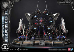 Transformers: Dark of the Moon (Film) Museum Masterline Statue Optimus Prime Weapons Depot 127 cm 4582647121059