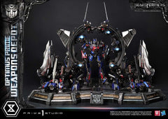 Transformers: Dark of the Moon (Film) Museum Masterline Statue Optimus Prime Weapons Depot 127 cm 4582647121059