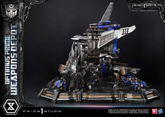 Transformers: Dark of the Moon (Film) Museum Masterline Statue Optimus Prime Weapons Depot 127 cm 4582647121059