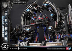 Transformers: Dark of the Moon (Film) Museum Masterline Statue Optimus Prime Weapons Depot 127 cm 4582647121059