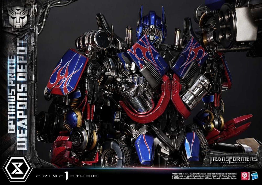 Transformers: Dark of the Moon (Film) Museum Masterline Statue Optimus Prime Weapons Depot 127 cm 4582647121059