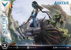 Avatar (Film) Real Elite Masterline Series Statue 1/4 Neytiri & Thanator 75 cm  4582647123282