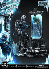 DC Comics Real Elite Masterline Series Statue 1/3 Batman (Comics) Mr. Freeze Heart of Ice (Design by Carlos D'Anda) Deluxe Bonus Version 82 cm 4582647125514