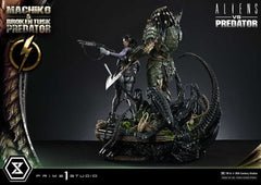 Aliens vs. Predator (Comic) Ultimate Premium Masterline Statue 1/4 Machiko & Broken Tusk Predator 79 cm 4582647125309