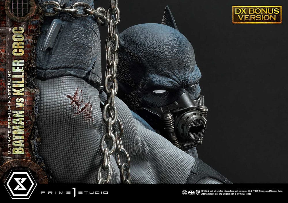 Batman Ultimate Premium Masterline Series Statue Batman Versus Killer Croc Deluxe Bonus Version 71 cm 4580708048475