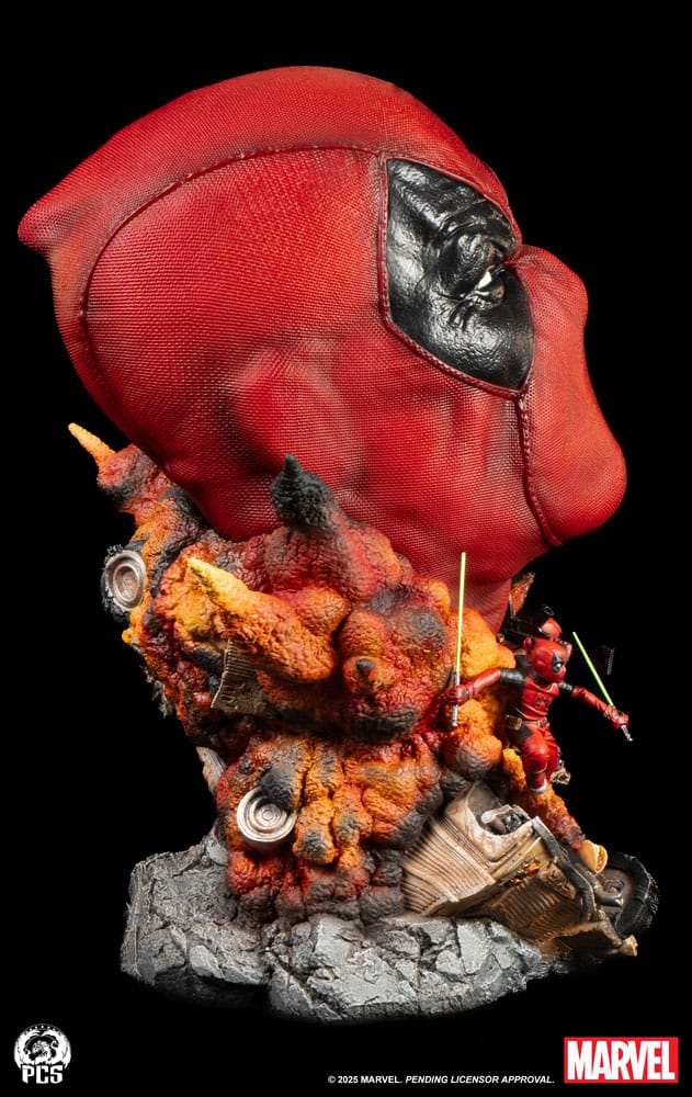 Marvel Fine Art Bust Deadpool 42 cm  0783214378560