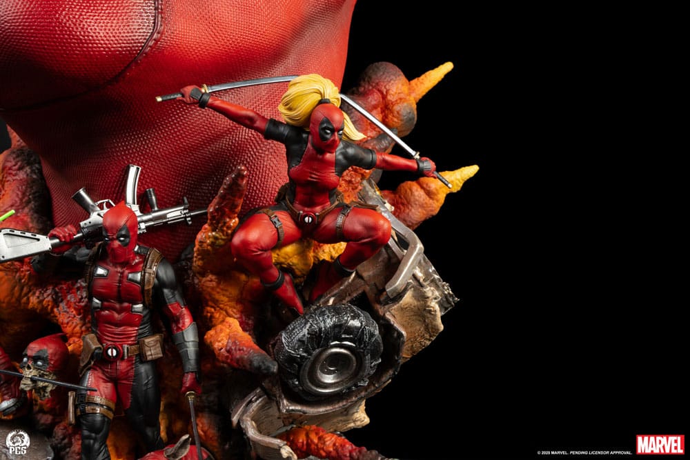 Marvel Fine Art Bust Deadpool 42 cm  0783214378560