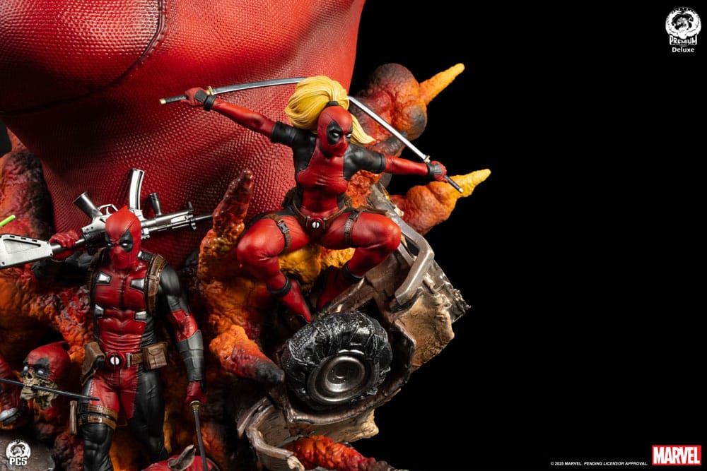 Marvel Fine Art Bust Deadpool Deluxe Edition 42 cm  0783214378492