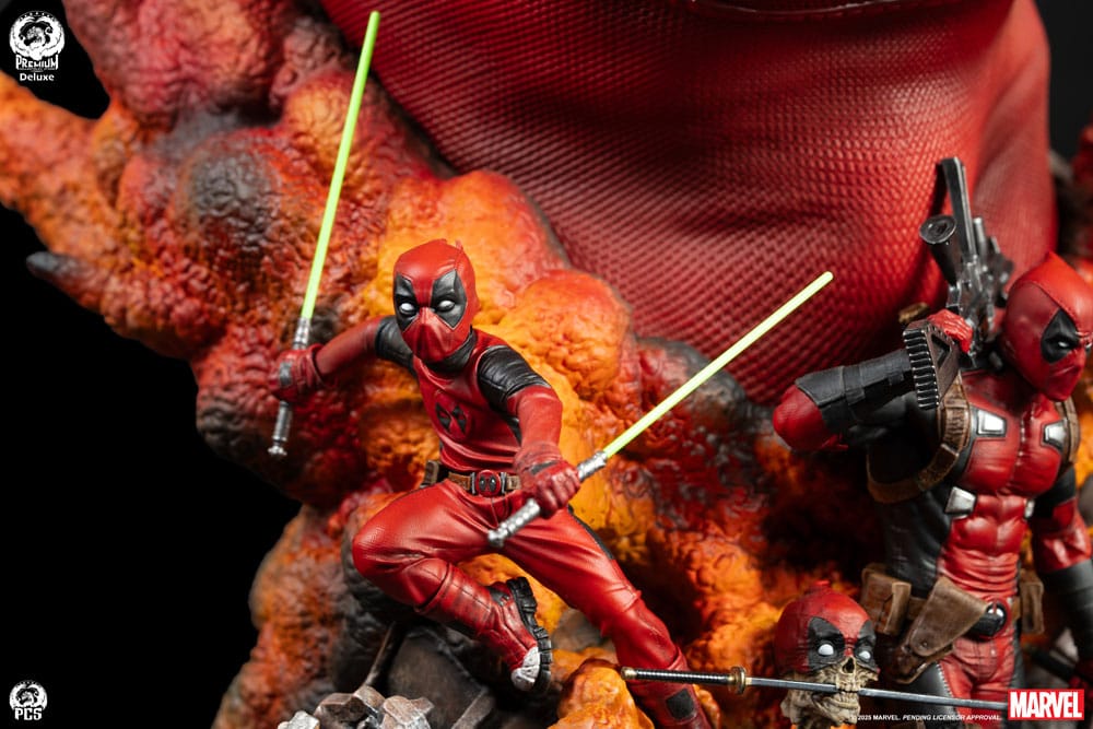 Marvel Fine Art Bust Deadpool Deluxe Edition 42 cm  0783214378492