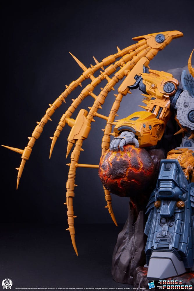 Transformers Museum Scale Statue Unicron 61 cm 0783214379482