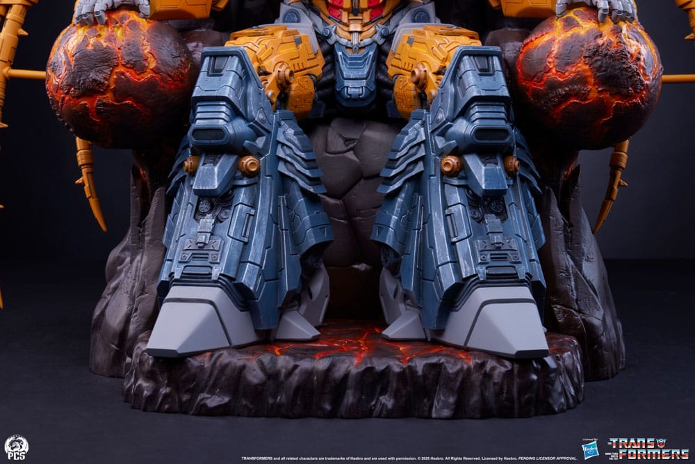 Transformers Museum Scale Statue Unicron 61 cm 0783214379482