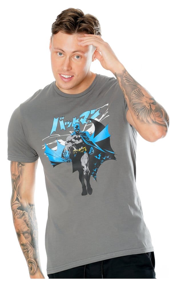 DC Comics T-Shirt Batman Manga Cape Größe MDC Comics T-Shirt Batman Manga Cape Size MDC Comics T-Shirt Batman Manga Cape (M)DC Comics Camiseta Batman Manga Cape Talla M 5054015506809