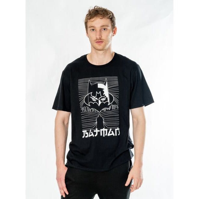 DC Comics T-Shirt Batman Anime City Size S 5054015508490