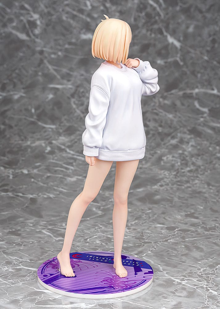 Lycoris Recoil PVC Statue 1/7 Chisato Nishikigi: Oversized Sweatshirt Ver. 25 cm 4580678969107