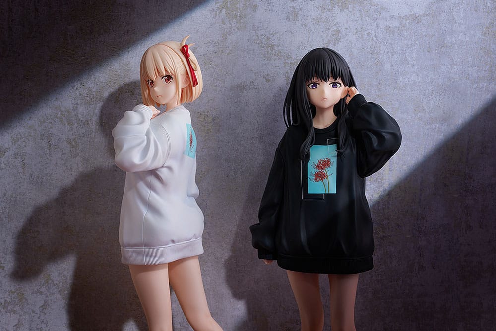 Lycoris Recoil PVC Statue 1/7 Chisato Nishikigi: Oversized Sweatshirt Ver. 25 cm 4580678969107