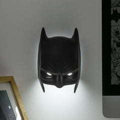 DC Comics 3D LED Light Batman Mask 5056577751376