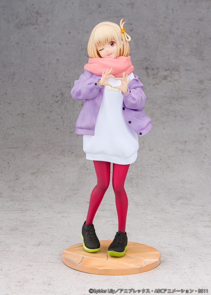 Lycoris Recoil PVC Statue 1/7 Chisato Nishikigi Winter Ver. 23 cm               4582666825204