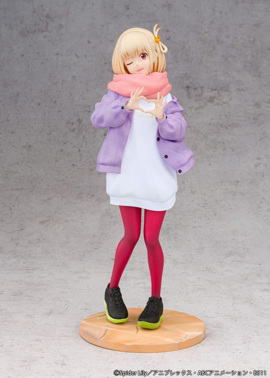 Lycoris Recoil PVC Statue 1/7 Chisato Nishikigi Winter Ver. 23 cm               4582666825204