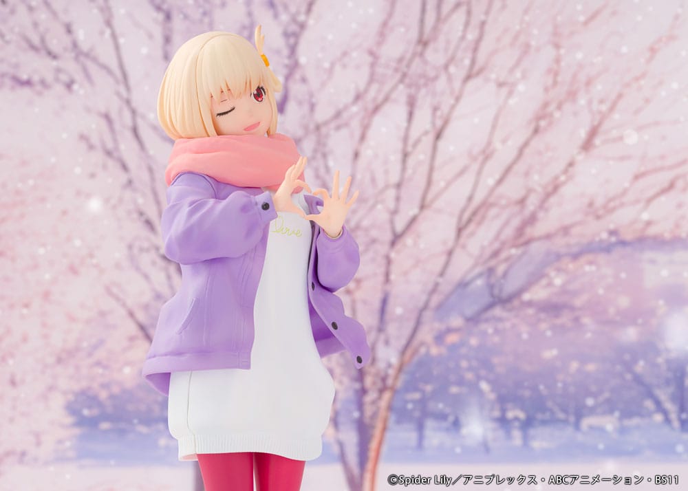 Lycoris Recoil PVC Statue 1/7 Chisato Nishikigi Winter Ver. 23 cm               4582666825204