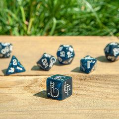 Shimmering Llama Dice Set Glittering dark Blue & White (7) 5907699495801