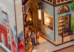 Paris Tiny Adventures Book Nook Mini Diorama 23 cm 4043529005398
