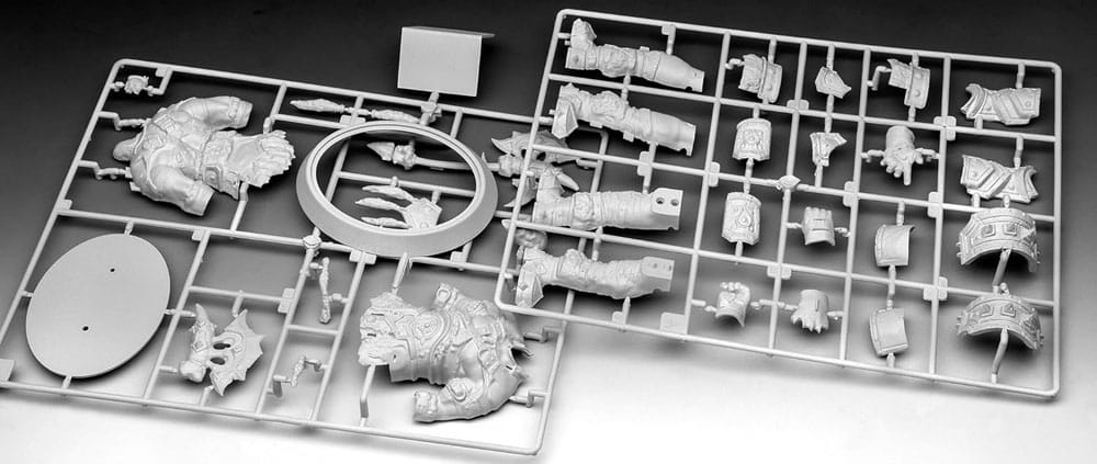 World of Warcraft Model Kit Gift Set 1/16 The Orc Thrall 13 cm 4009803035161