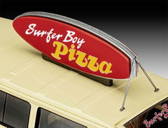 Stranger Things Model Kit 1/25 VW T3 Bus Surfer Boy 19 cm 4009803077253