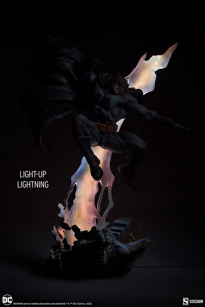 DC Comics Premium Format Statue Batman: The Dark Knight Returns 80 cm 300805