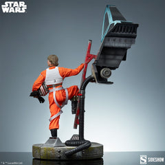 Star Wars Premium Format Statue Luke Skywalker & X-Wing: Red Five, Standing By 76 cm 0747720277441