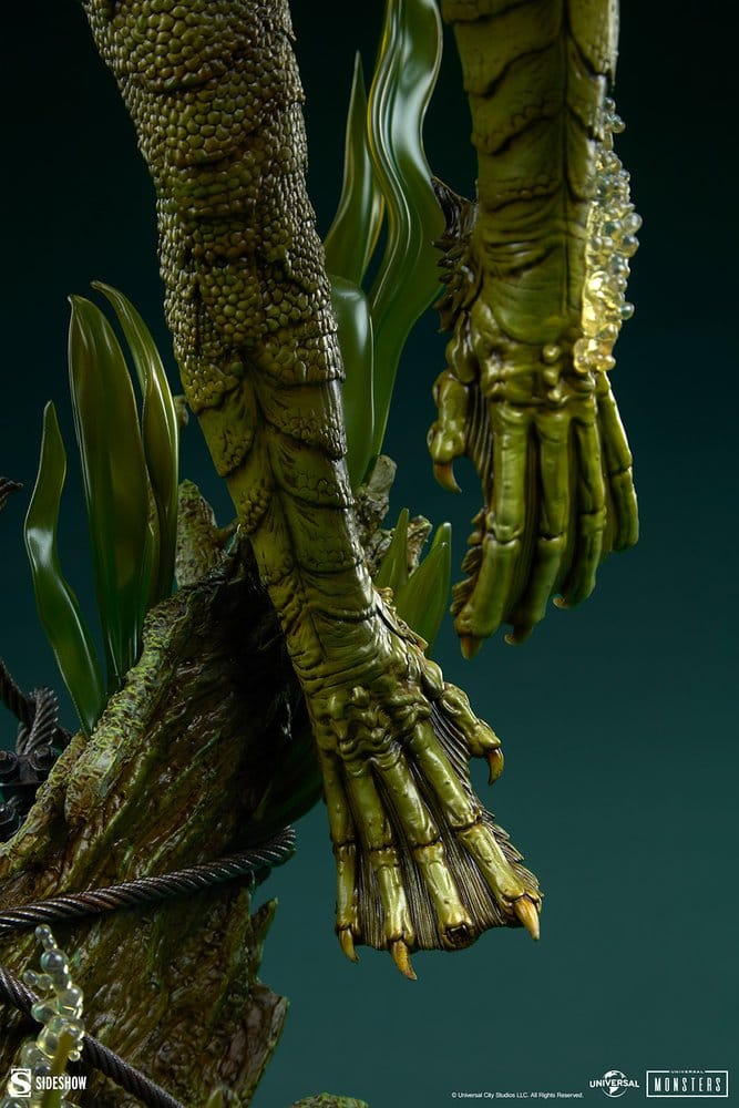 Universal Monsters Premium Format Figure Creature from the Black Lagoon 80 cm 0747720265301