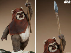 Star Wars: Episode VI - Return of the Jedi Premium Format Statue Wicket 46 cm 0747720276383