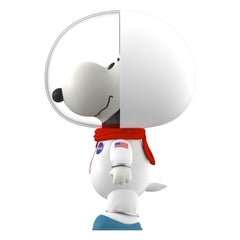 Peanuts Supersize Vinyl Action Figure Snoopy White Spacesuit 30 cm     0840049884410