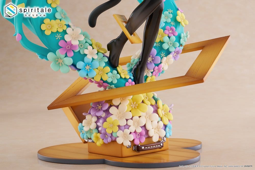 Hatsune Miku x Naoki Saito PVC Statue 1/7 My Figure Making! The Painter Ver. 34 cm  0840342405404