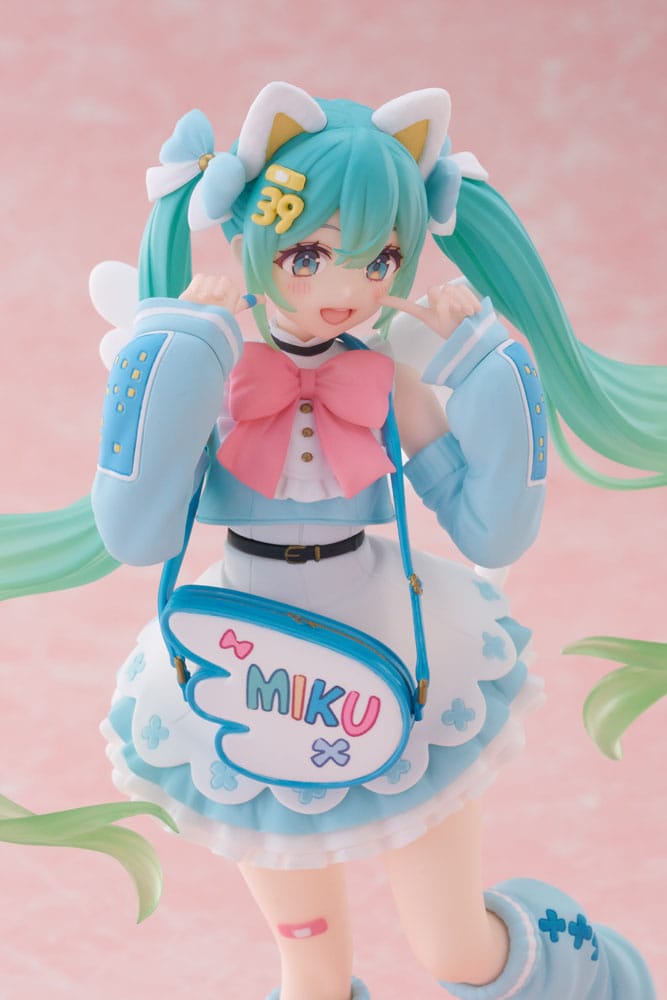 Hatsune Miku PVC Statue Hatsune Miku Fashion Fancy Ver. 18 cm     0840342404247