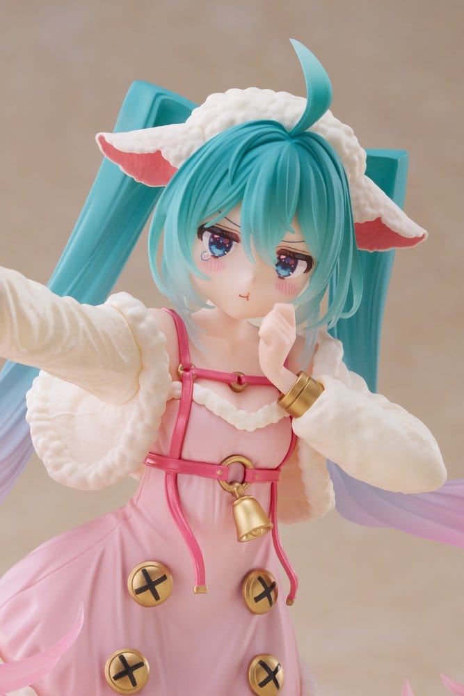 Hatsune Miku Wonderland PVC Figure Seven Little Goats 18 cm 0840342404490