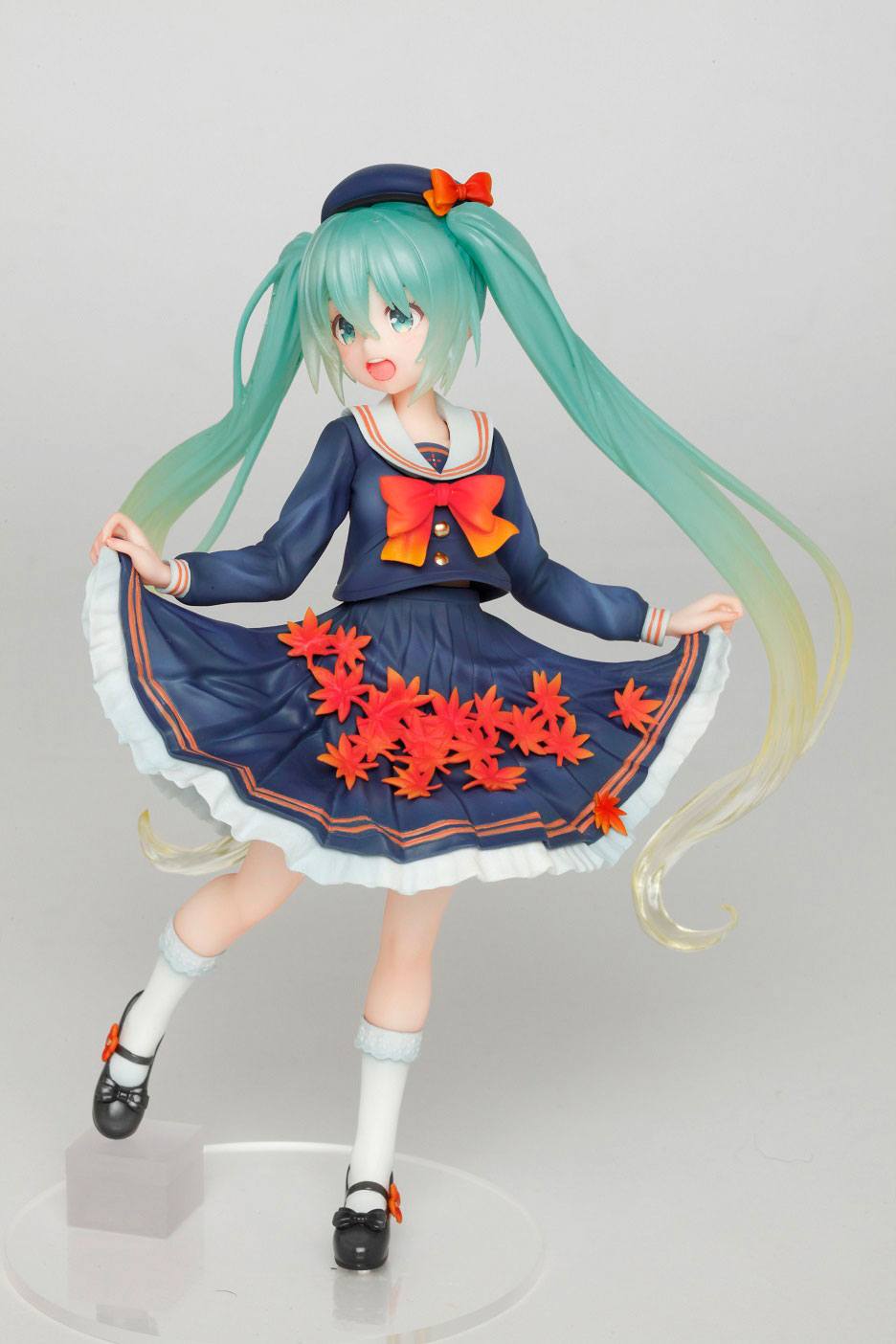 Vocaloid PVC Statue Hatsune Miku 3rd Season Autumn Ver. (re-sales) 18 cm 0662248839127
