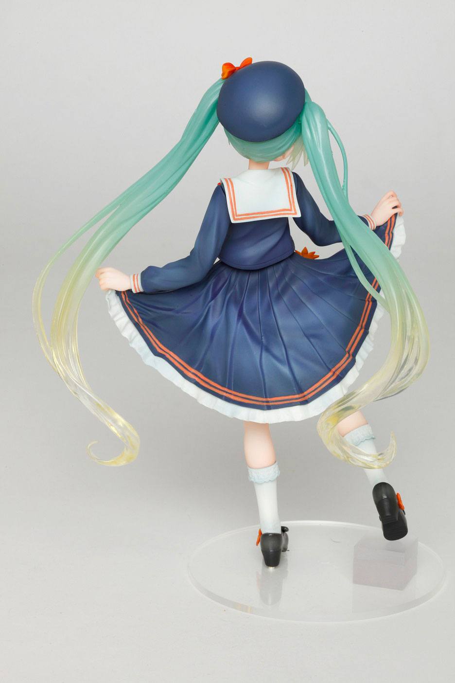 Vocaloid PVC Statue Hatsune Miku 3rd Season Autumn Ver. (re-sales) 18 cm 0662248839127