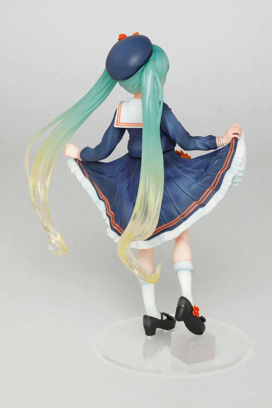 Vocaloid PVC Statue Hatsune Miku 3rd Season Autumn Ver. (re-sales) 18 cm 0662248839127