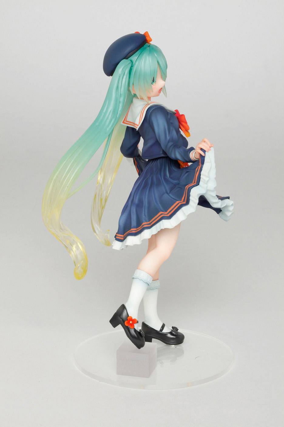 Vocaloid PVC Statue Hatsune Miku 3rd Season Autumn Ver. (re-sales) 18 cm 0662248839127