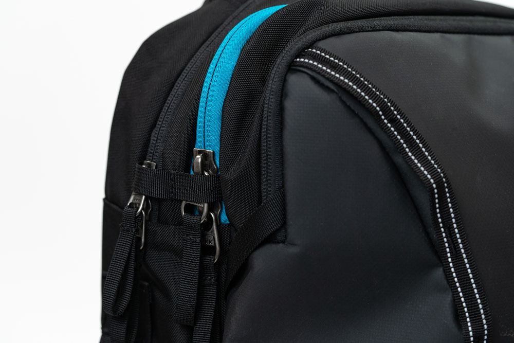 Ultimate Guard Vago 28 Journey Backpack - Black/Petrol 4056133019644